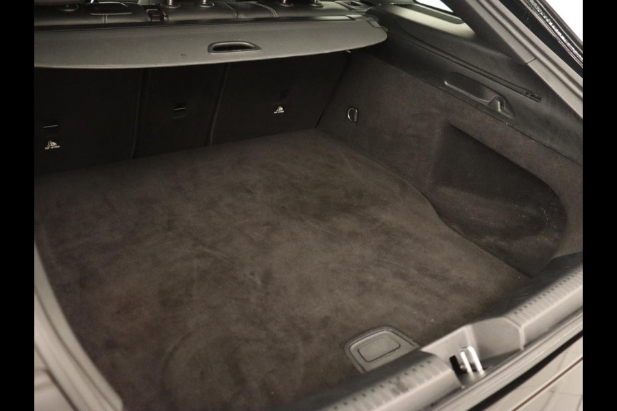 Mercedes-Benz CLA-Klasse Shooting Brake 250 e AMG Line | Half Leder | Carplay | Stoelverwarming | Camera | LED | Navigatie | Adaptive Cruise