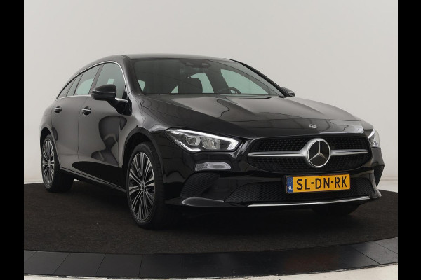 Mercedes-Benz CLA-Klasse Shooting Brake 250 e AMG Line | Half Leder | Carplay | Stoelverwarming | Camera | LED | Navigatie | Adaptive Cruise
