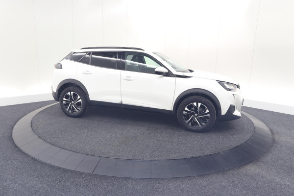 Peugeot 2008 PureTech 130 Allure | Camera | Adaptieve Cruise Control | Stoelverwarming Peugeot 2008 PureTech 130 Allure | Camera | Adaptieve Cruise Control | Stoelverwarming