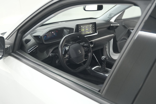 Peugeot 2008 PureTech 130 Allure | Camera | Adaptieve Cruise Control | Stoelverwarming Peugeot 2008 PureTech 130 Allure | Camera | Adaptieve Cruise Control | Stoelverwarming
