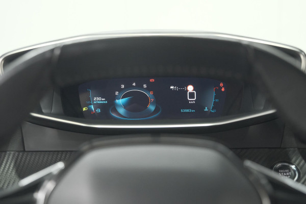 Peugeot 2008 PureTech 130 Allure | Camera | Adaptieve Cruise Control | Stoelverwarming Peugeot 2008 PureTech 130 Allure | Camera | Adaptieve Cruise Control | Stoelverwarming