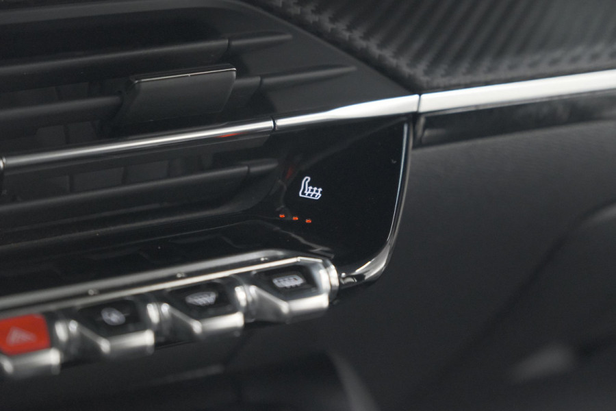 Peugeot 2008 PureTech 130 Allure | Camera | Adaptieve Cruise Control | Stoelverwarming Peugeot 2008 PureTech 130 Allure | Camera | Adaptieve Cruise Control | Stoelverwarming