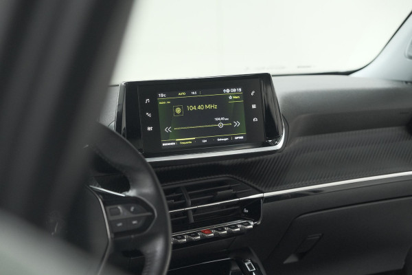 Peugeot 2008 PureTech 130 Allure | Camera | Adaptieve Cruise Control | Stoelverwarming Peugeot 2008 PureTech 130 Allure | Camera | Adaptieve Cruise Control | Stoelverwarming