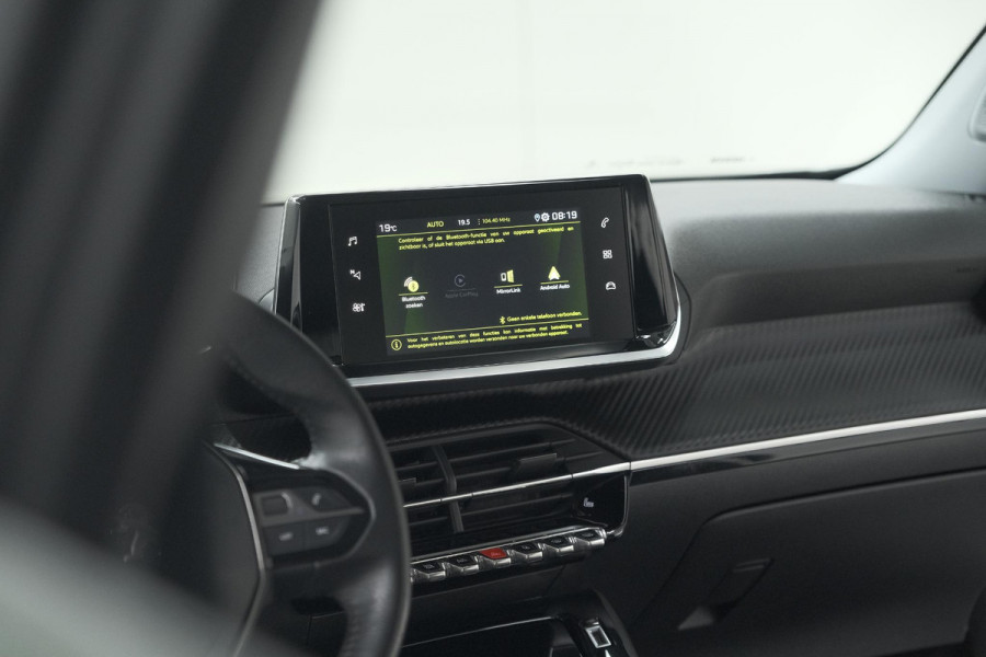Peugeot 2008 PureTech 130 Allure | Camera | Adaptieve Cruise Control | Stoelverwarming Peugeot 2008 PureTech 130 Allure | Camera | Adaptieve Cruise Control | Stoelverwarming