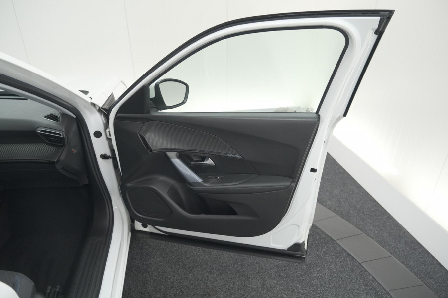 Peugeot 2008 PureTech 130 Allure | Camera | Adaptieve Cruise Control | Stoelverwarming Peugeot 2008 PureTech 130 Allure | Camera | Adaptieve Cruise Control | Stoelverwarming