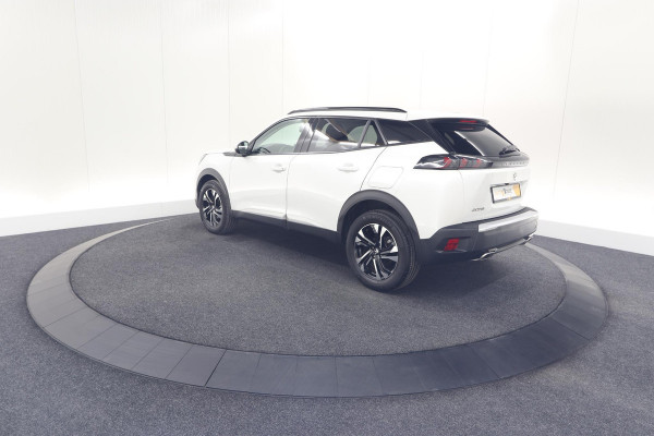 Peugeot 2008 PureTech 130 Allure | Camera | Adaptieve Cruise Control | Stoelverwarming Peugeot 2008 PureTech 130 Allure | Camera | Adaptieve Cruise Control | Stoelverwarming