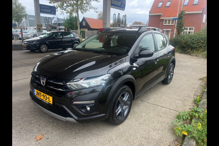 Dacia Sandero 1.0 TCe 90 Comfort AUTOMAAT-CARPLAY-CRUISE-PDC Dacia Sandero 1.0 TCe 90 Comfort AUTOMAAT-CARPLAY-CRUISE-PDC