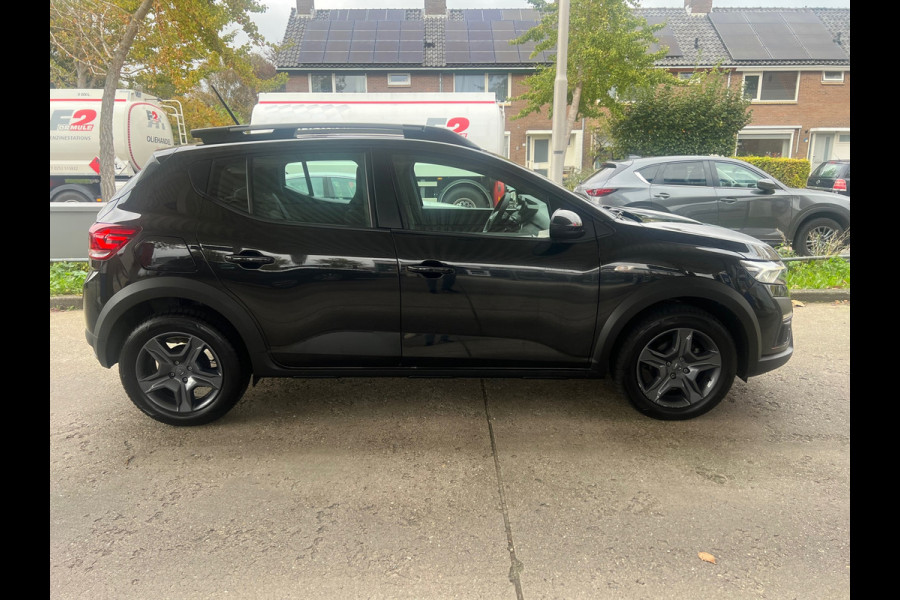 Dacia Sandero 1.0 TCe 90 Comfort AUTOMAAT-CARPLAY-CRUISE-PDC Dacia Sandero 1.0 TCe 90 Comfort AUTOMAAT-CARPLAY-CRUISE-PDC