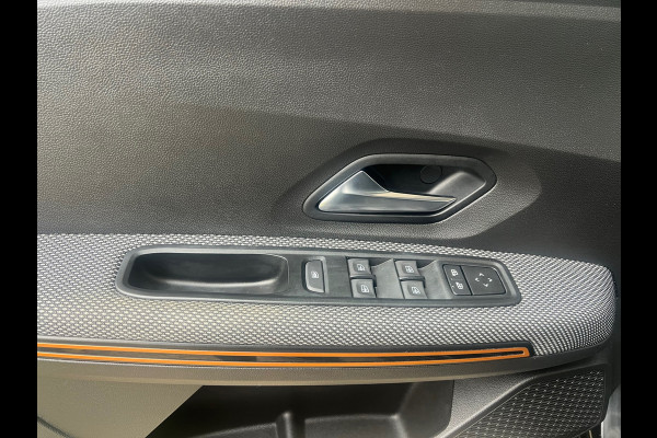 Dacia Sandero 1.0 TCe 90 Comfort AUTOMAAT-CARPLAY-CRUISE-PDC Dacia Sandero 1.0 TCe 90 Comfort AUTOMAAT-CARPLAY-CRUISE-PDC