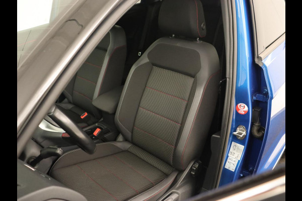 Volkswagen T-Roc 1.5 TSI Sport | Panoramadak | Carplay | Adaptive cruise | Camera | Afneembare Trekhaak | Navigatie | Active Info Display Volkswagen T-Roc 1.5 TSI Sport | Panoramadak | Carplay | Adaptive cruise | Camera | Afneembare Trekhaak | Navigatie | Active Info Display