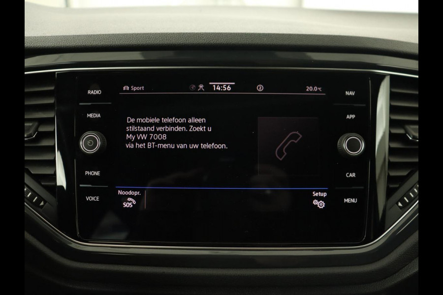 Volkswagen T-Roc 1.5 TSI Sport | Panoramadak | Carplay | Adaptive cruise | Camera | Afneembare Trekhaak | Navigatie | Active Info Display Volkswagen T-Roc 1.5 TSI Sport | Panoramadak | Carplay | Adaptive cruise | Camera | Afneembare Trekhaak | Navigatie | Active Info Display