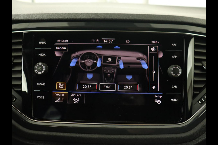 Volkswagen T-Roc 1.5 TSI Sport | Panoramadak | Carplay | Adaptive cruise | Camera | Afneembare Trekhaak | Navigatie | Active Info Display Volkswagen T-Roc 1.5 TSI Sport | Panoramadak | Carplay | Adaptive cruise | Camera | Afneembare Trekhaak | Navigatie | Active Info Display