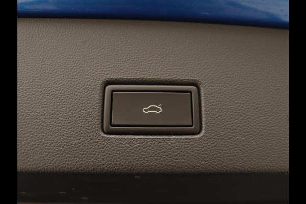 Volkswagen T-Roc 1.5 TSI Sport | Panoramadak | Carplay | Adaptive cruise | Camera | Afneembare Trekhaak | Navigatie | Active Info Display Volkswagen T-Roc 1.5 TSI Sport | Panoramadak | Carplay | Adaptive cruise | Camera | Afneembare Trekhaak | Navigatie | Active Info Display