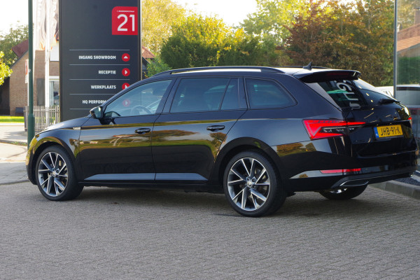 Škoda Superb Combi 1.4 TSI iV 218 PK Sportline Business PHEV, Keyless, Uitklapbare Trekhaak, Carplay, Memory, 4 Stoelverwarming