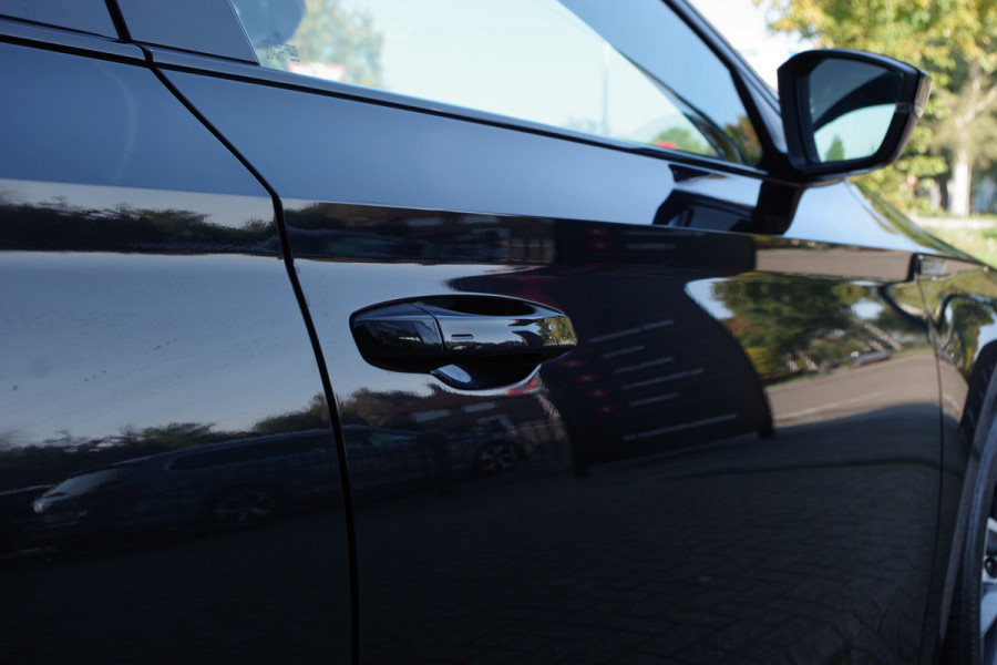 Škoda Superb Combi 1.4 TSI iV 218 PK Sportline Business PHEV, Keyless, Uitklapbare Trekhaak, Carplay, Memory, 4 Stoelverwarming