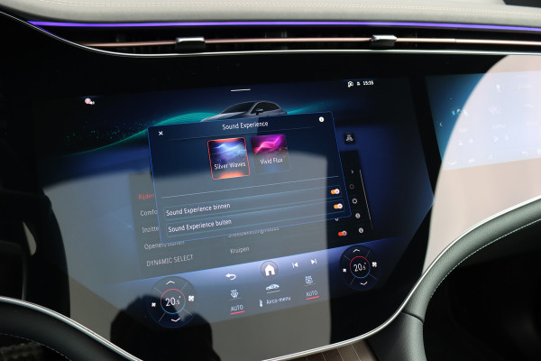 Mercedes-Benz EQE SUV 350 4MATIC AMG Line 91 kWh | ex BTW €65.600,- | Hyperscreen | Airmatic | Achterasbesturing | Distronic+ | Memory | Stoelventilatie | HUD | Burmester | Digital Light | Panoramadak | Surround Camera |