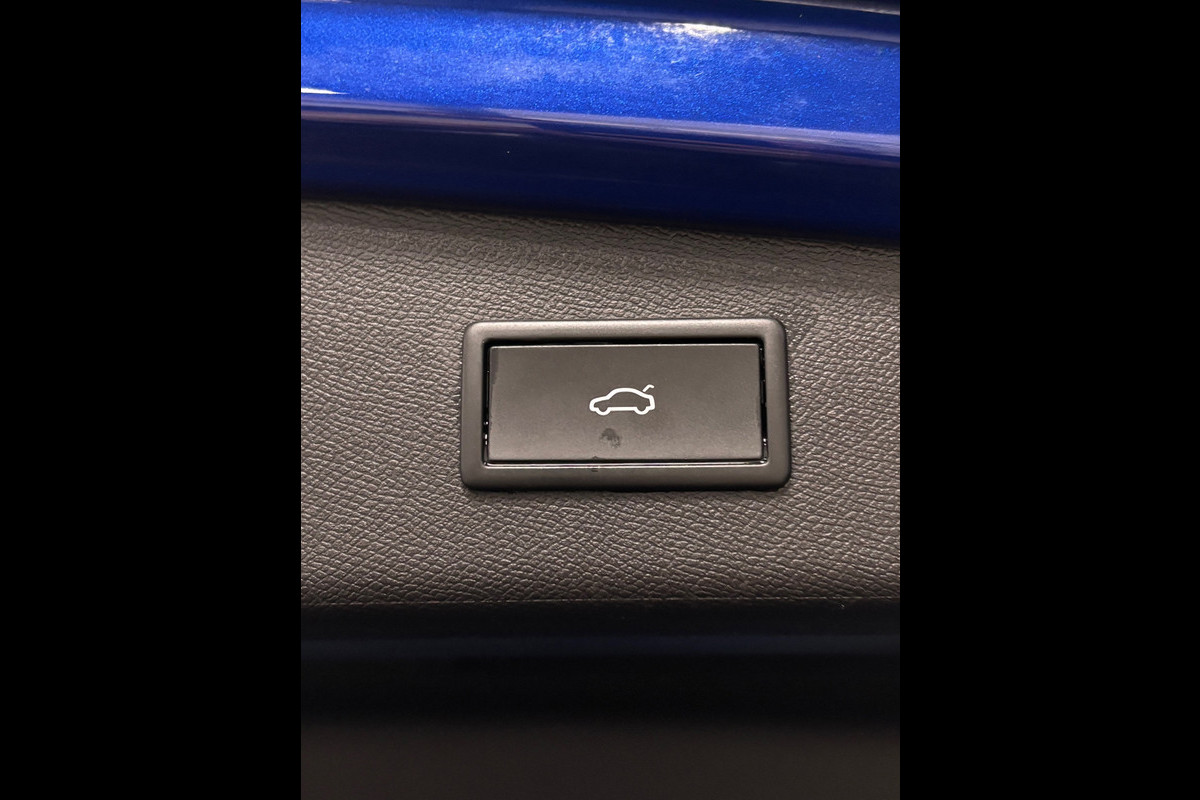 Seat Leon Sportstourer 1.5 eTSI FR Business Intense Navi | Clima | Camera | Trekhaak Seat Leon Sportstourer 1.5 eTSI FR Business Intense Navi | Clima | Camera | Trekhaak
