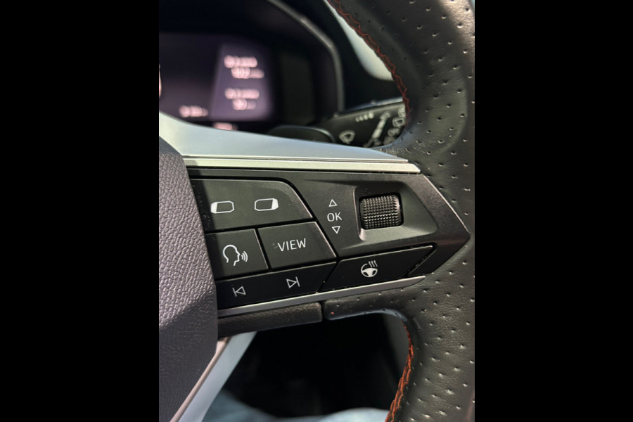 Seat Leon Sportstourer 1.5 eTSI FR Business Intense Navi | Clima | Camera | Trekhaak