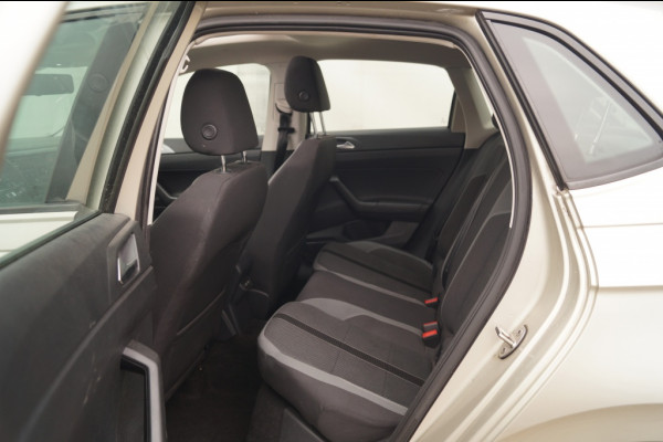 Volkswagen Polo 1.0 TSI DSG Highline -PANO-ECC-ACC-PDC- Volkswagen Polo 1.0 TSI DSG Highline -PANO-ECC-ACC-PDC-