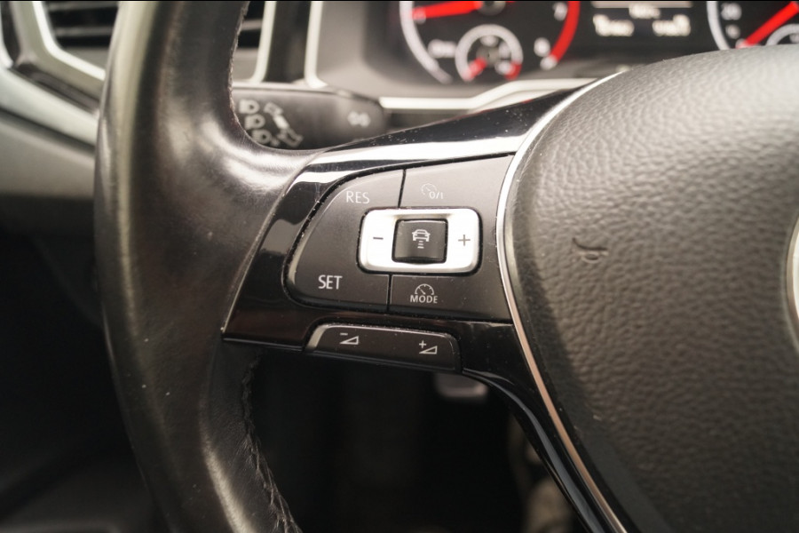 Volkswagen Polo 1.0 TSI DSG Highline -PANO-ECC-ACC-PDC- Volkswagen Polo 1.0 TSI DSG Highline -PANO-ECC-ACC-PDC-