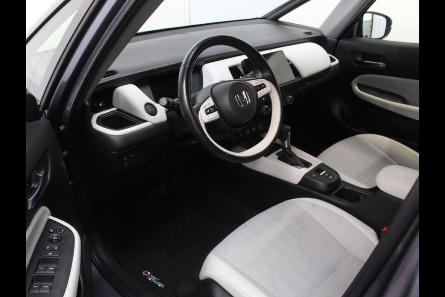 Honda Jazz 1.5 e:HEV Executive CAMERA | CARPLAY | ADAPCRUISE | LMV16 | NAVI | DAB | LED | PDC | STOELVERW Honda Jazz 1.5 e:HEV Executive CAMERA | CARPLAY | ADAPCRUISE | LMV16 | NAVI | DAB | LED | PDC | STOELVERW