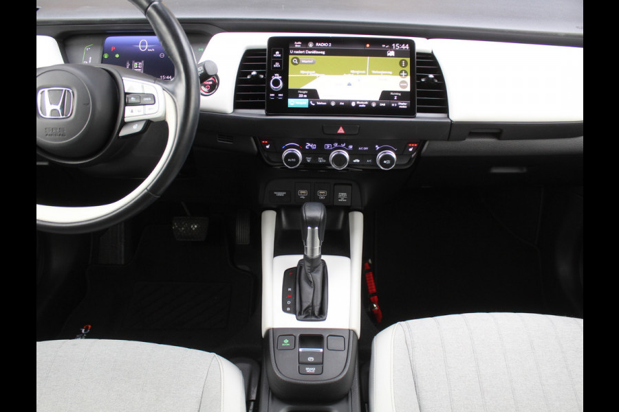 Honda Jazz 1.5 e:HEV Executive CAMERA | CARPLAY | ADAPCRUISE | LMV16 | NAVI | DAB | LED | PDC | STOELVERW Honda Jazz 1.5 e:HEV Executive CAMERA | CARPLAY | ADAPCRUISE | LMV16 | NAVI | DAB | LED | PDC | STOELVERW