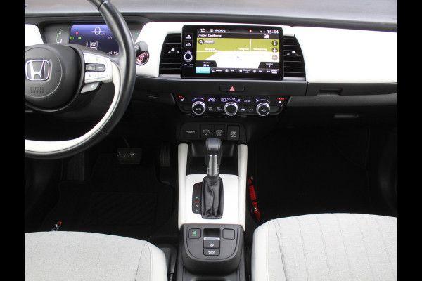 Honda Jazz 1.5 e:HEV Executive CAMERA | CARPLAY | ADAPCRUISE | LMV16 | NAVI | DAB | LED | PDC | STOELVERW Honda Jazz 1.5 e:HEV Executive CAMERA | CARPLAY | ADAPCRUISE | LMV16 | NAVI | DAB | LED | PDC | STOELVERW