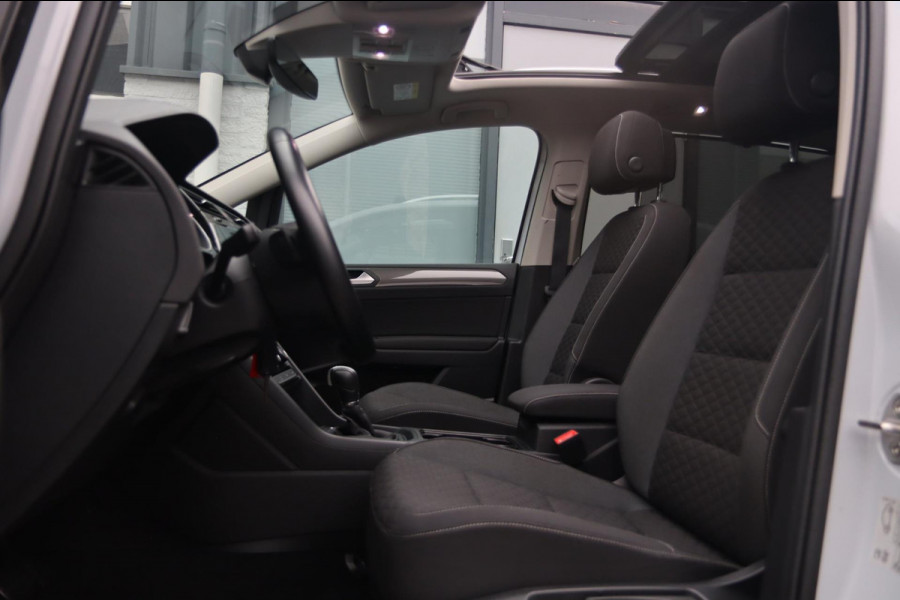 Volkswagen Touran 1.4 TSI 7p / PANODAK / ADAPT CRUISE / TREKHAAK ELEK / CAMERA Volkswagen Touran 1.4 TSI 7p / PANODAK / ADAPT CRUISE / TREKHAAK ELEK / CAMERA