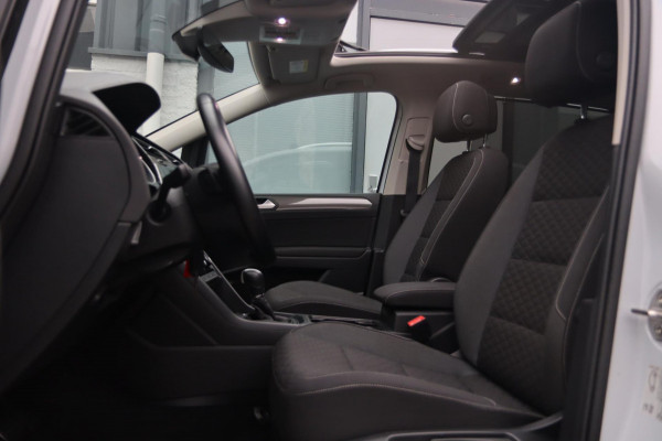 Volkswagen Touran 1.4 TSI 7p / PANODAK / ADAPT CRUISE / TREKHAAK ELEK / CAMERA Volkswagen Touran 1.4 TSI 7p / PANODAK / ADAPT CRUISE / TREKHAAK ELEK / CAMERA