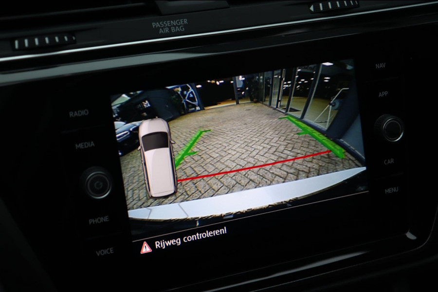 Volkswagen Touran 1.4 TSI 7p / PANODAK / ADAPT CRUISE / TREKHAAK ELEK / CAMERA Volkswagen Touran 1.4 TSI 7p / PANODAK / ADAPT CRUISE / TREKHAAK ELEK / CAMERA