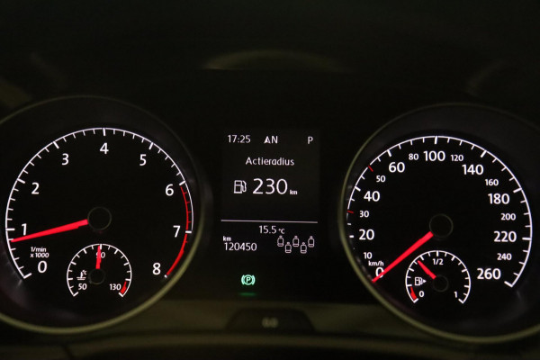 Volkswagen Touran 1.4 TSI 7p / PANODAK / ADAPT CRUISE / TREKHAAK ELEK / CAMERA Volkswagen Touran 1.4 TSI 7p / PANODAK / ADAPT CRUISE / TREKHAAK ELEK / CAMERA