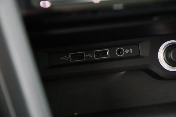 Volkswagen Touran 1.4 TSI 7p / PANODAK / ADAPT CRUISE / TREKHAAK ELEK / CAMERA Volkswagen Touran 1.4 TSI 7p / PANODAK / ADAPT CRUISE / TREKHAAK ELEK / CAMERA