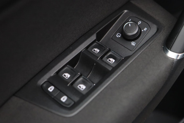 Volkswagen Touran 1.4 TSI 7p / PANODAK / ADAPT CRUISE / TREKHAAK ELEK / CAMERA Volkswagen Touran 1.4 TSI 7p / PANODAK / ADAPT CRUISE / TREKHAAK ELEK / CAMERA