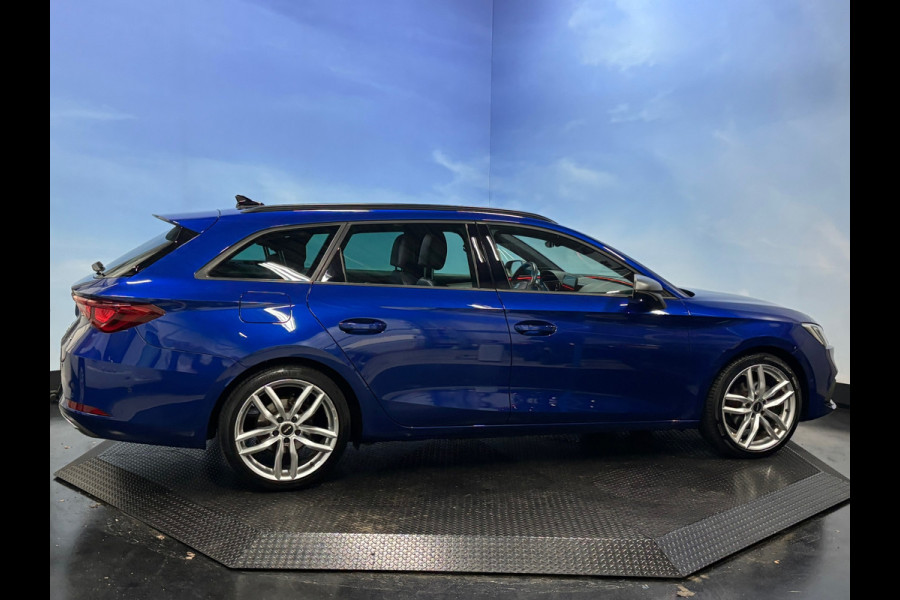 Seat Leon Sportstourer 1.5 eTSI FR Business Intense Navi | Clima | Camera | Trekhaak
