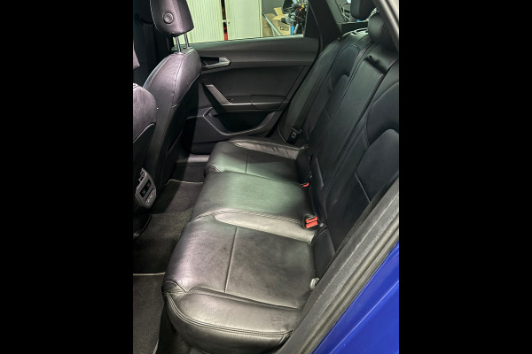 Seat Leon Sportstourer 1.5 eTSI FR Business Intense Navi | Clima | Camera | Trekhaak