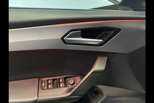 Seat Leon Sportstourer 1.5 eTSI FR Business Intense Navi | Clima | Camera | Trekhaak