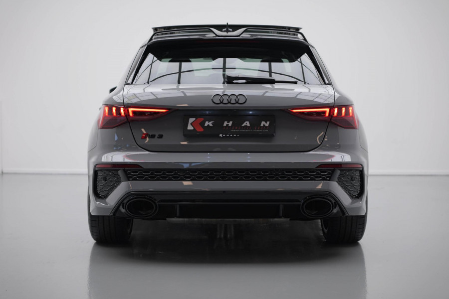 Audi RS3 Sportback 2.5 TFSI Quattro |Pano|Massage|Ceramic|Carbon|Memory|VOLL| Audi RS3 Sportback 2.5 TFSI Quattro |Pano|Massage|Ceramic|Carbon|Memory|VOLL|
