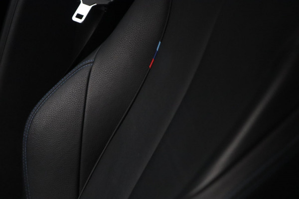 BMW 1-serie 116i Edition M Sport Shadow / LEDER / NAVI / PDC / KEURIGE AUTO BMW 1-serie 116i Edition M Sport Shadow / LEDER / NAVI / PDC / KEURIGE AUTO