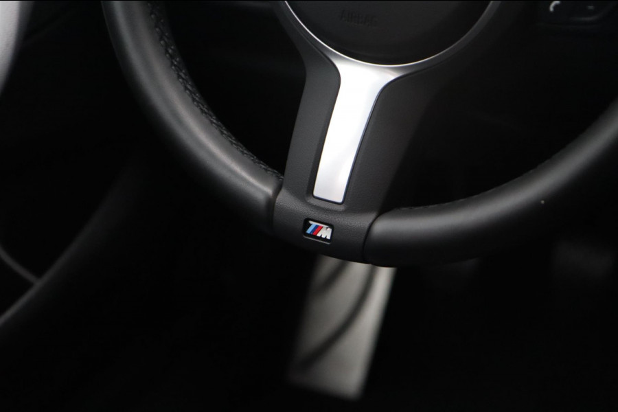 BMW 1-serie 116i Edition M Sport Shadow / LEDER / NAVI / PDC / KEURIGE AUTO BMW 1-serie 116i Edition M Sport Shadow / LEDER / NAVI / PDC / KEURIGE AUTO