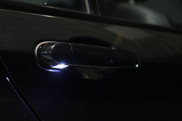 BMW 1-serie 116i Edition M Sport Shadow / LEDER / NAVI / PDC / KEURIGE AUTO BMW 1-serie 116i Edition M Sport Shadow / LEDER / NAVI / PDC / KEURIGE AUTO