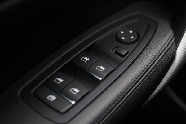 BMW 1-serie 116i Edition M Sport Shadow / LEDER / NAVI / PDC / KEURIGE AUTO BMW 1-serie 116i Edition M Sport Shadow / LEDER / NAVI / PDC / KEURIGE AUTO