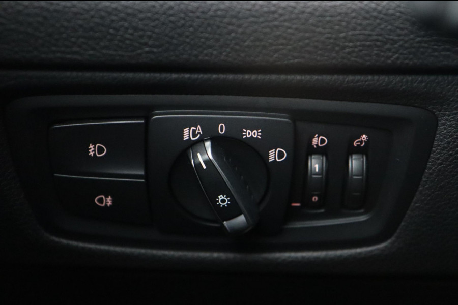 BMW 1-serie 116i Edition M Sport Shadow / LEDER / NAVI / PDC / KEURIGE AUTO BMW 1-serie 116i Edition M Sport Shadow / LEDER / NAVI / PDC / KEURIGE AUTO