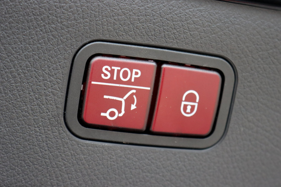 Mercedes-Benz EQS 450+ AMG Line 108 kWh | ex. BTW €55.000,- | Hyperscreen | Achterasbesturing | Airmatic | Distronic+ | Massage | Burmester | Digital Light | HUD | Stoelventilatie | Verwarmd Stuurwiel | Mercedes-Benz EQS 450+ AMG Line 108 kWh | ex. BTW €55.000,- | Hyperscreen | Achterasbesturing | Airmatic | Distronic+ | Massage | Burmester | Digital Light | HUD | Stoelventilatie | Verwarmd Stuurwiel |