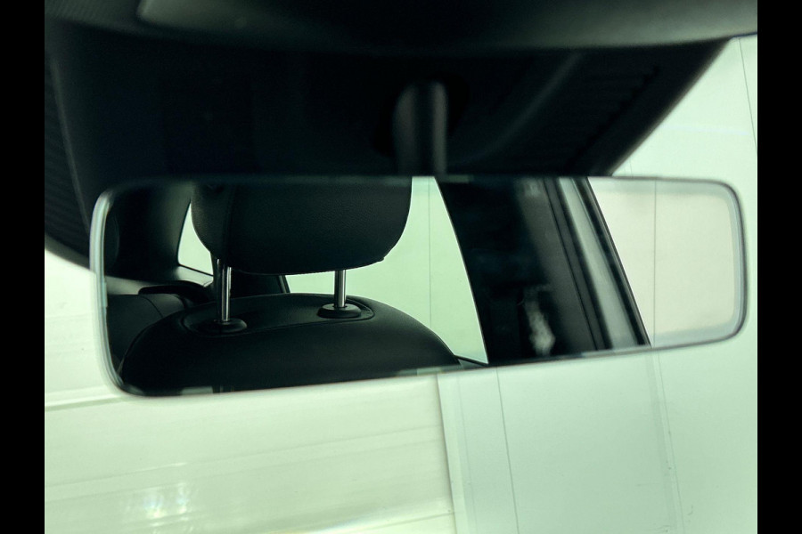 Mercedes-Benz B-Klasse 180 Business Solution Luxury Auto. Trekhaak Navigatie Camera Parkeersensoren Cruise Control Elektrische achterklep Stoelverwarming Virtual Cockpit Leder Climate Control