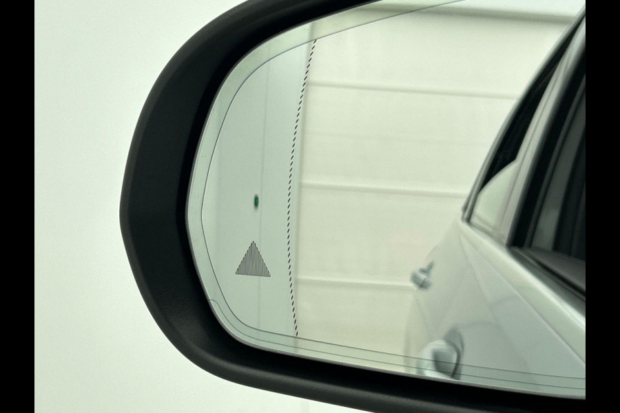 Mercedes-Benz B-Klasse 180 Business Solution Luxury Auto. Trekhaak Navigatie Camera Parkeersensoren Cruise Control Elektrische achterklep Stoelverwarming Virtual Cockpit Leder Climate Control