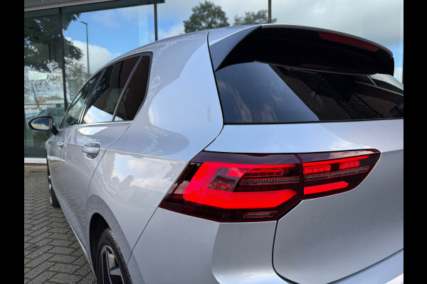 Volkswagen Golf 1.5 eTSI Style - Automaat - Virt.Cockpit - Winterpakket - Navi - Parkeerhulp Volkswagen Golf 1.5 eTSI Style - Automaat - Virt.Cockpit - Winterpakket - Navi - Parkeerhulp