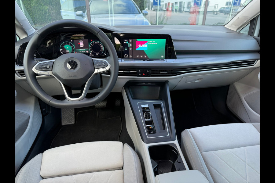 Volkswagen Golf 1.5 eTSI Style - Automaat - Virt.Cockpit - Winterpakket - Navi - Parkeerhulp Volkswagen Golf 1.5 eTSI Style - Automaat - Virt.Cockpit - Winterpakket - Navi - Parkeerhulp