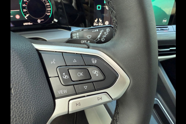 Volkswagen Golf 1.5 eTSI Style - Automaat - Virt.Cockpit - Winterpakket - Navi - Parkeerhulp Volkswagen Golf 1.5 eTSI Style - Automaat - Virt.Cockpit - Winterpakket - Navi - Parkeerhulp