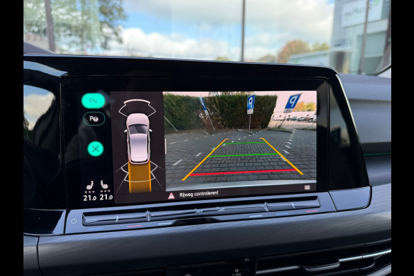Volkswagen Golf 1.5 eTSI Style - Automaat - Virt.Cockpit - Winterpakket - Navi - Parkeerhulp Volkswagen Golf 1.5 eTSI Style - Automaat - Virt.Cockpit - Winterpakket - Navi - Parkeerhulp