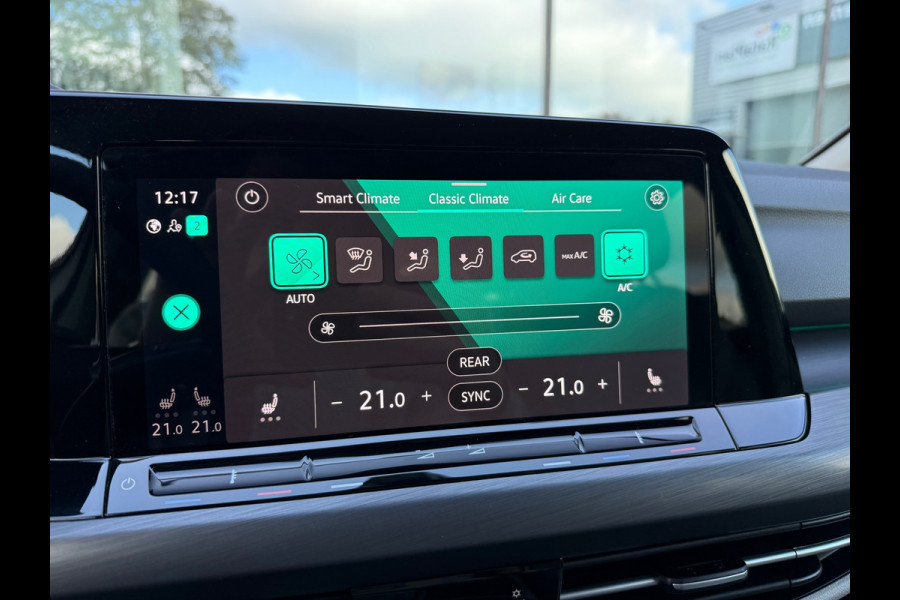 Volkswagen Golf 1.5 eTSI Style - Automaat - Virt.Cockpit - Winterpakket - Navi - Parkeerhulp Volkswagen Golf 1.5 eTSI Style - Automaat - Virt.Cockpit - Winterpakket - Navi - Parkeerhulp